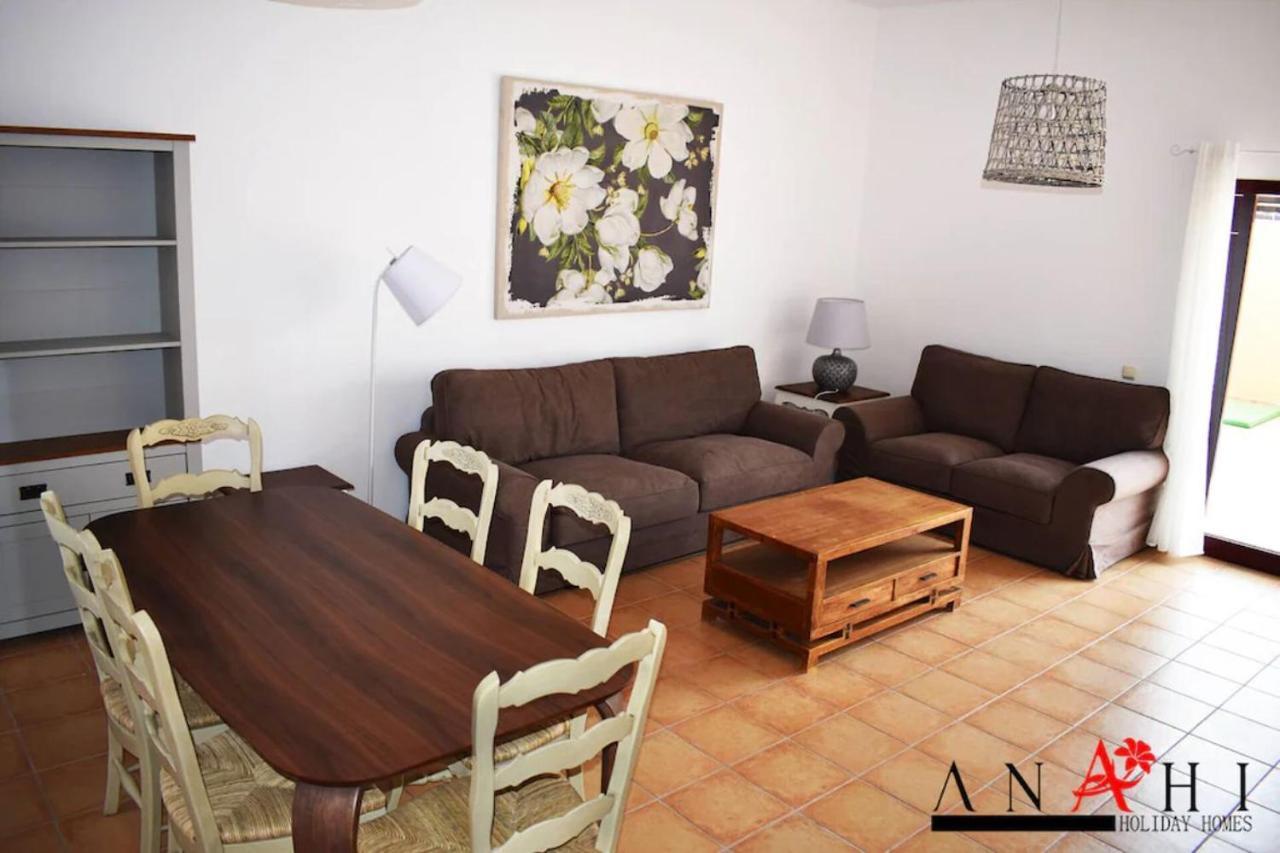 Anahi Corralejo - Cardon 12 La Oliva